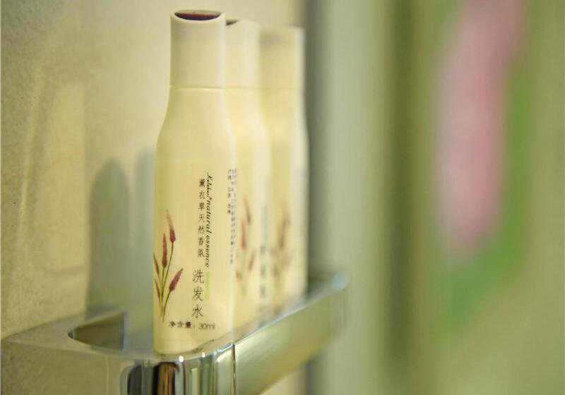 Люкс Повышенной Комфортности, Lavande Hotel Guiyang Flower Orchard Fortune Plaza