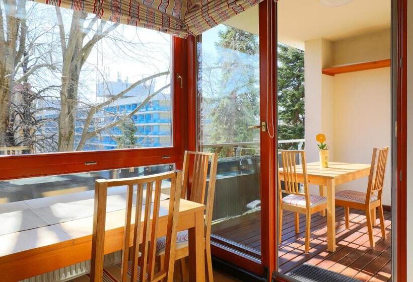 آپارتمان 1 خوابه با بالکن, The Bluedeck Wellness Apartment