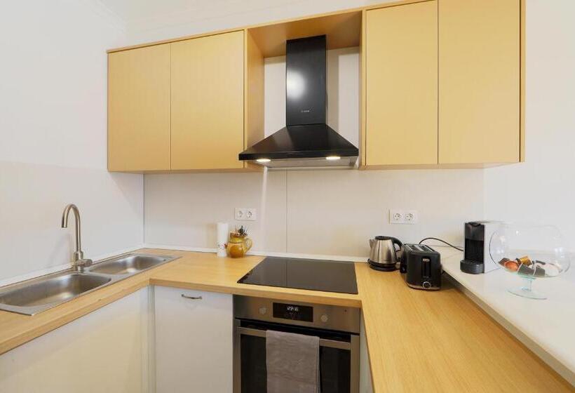 آپارتمان 1 خوابه با بالکن, The Bluedeck Wellness Apartment
