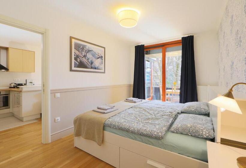 آپارتمان 1 خوابه با بالکن, The Bluedeck Wellness Apartment