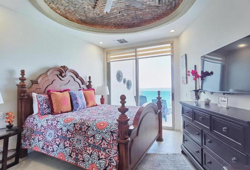 Апартаменты 3 Спальни, Esmeralda Beach Resort