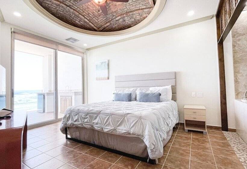 Апартаменты Comfort 2 Спальни, Esmeralda Beach Resort