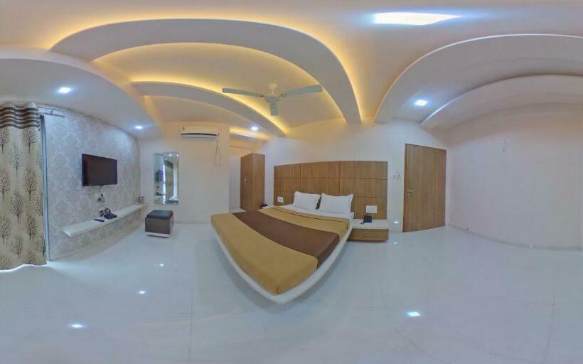 Номер Executive, Ramkrishna Inn