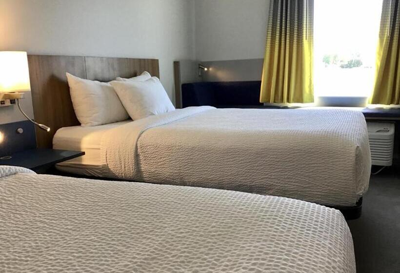 Номер Стандарт, Microtel Inn & Suites By Wyndham George