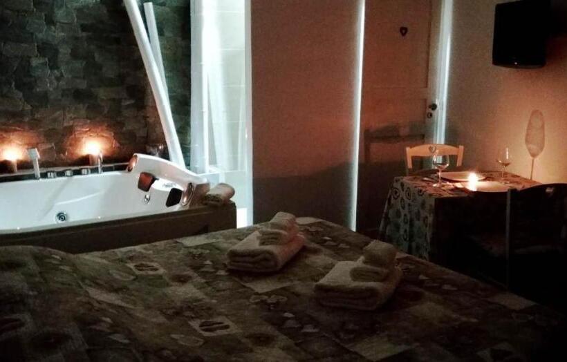 سوئیت جونیور با استخر, Abbazia Dei Gesuiti