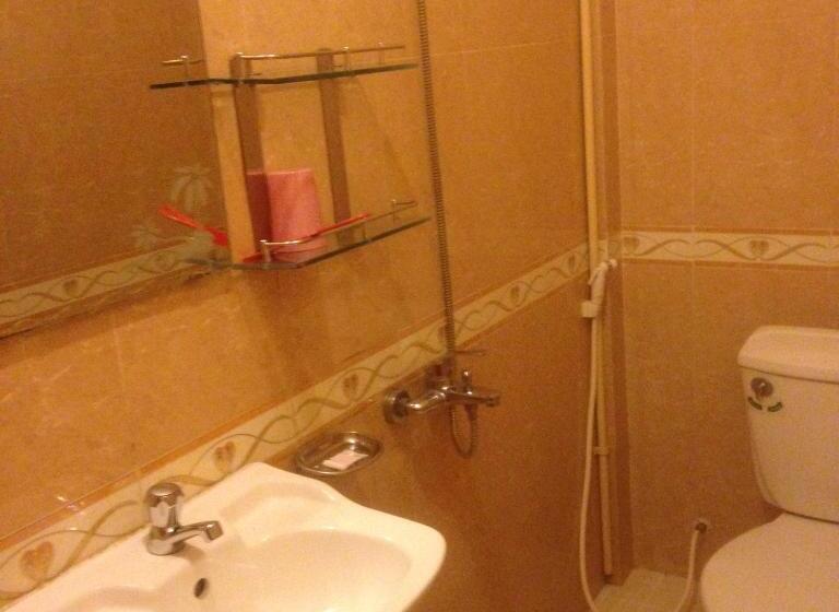 اتاق استاندارد سه نفره, Nice Guesthouse