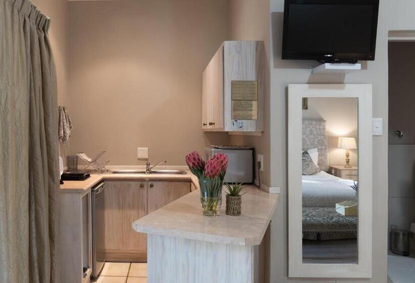 إستوديو ديلوكس, The Falls Guest House