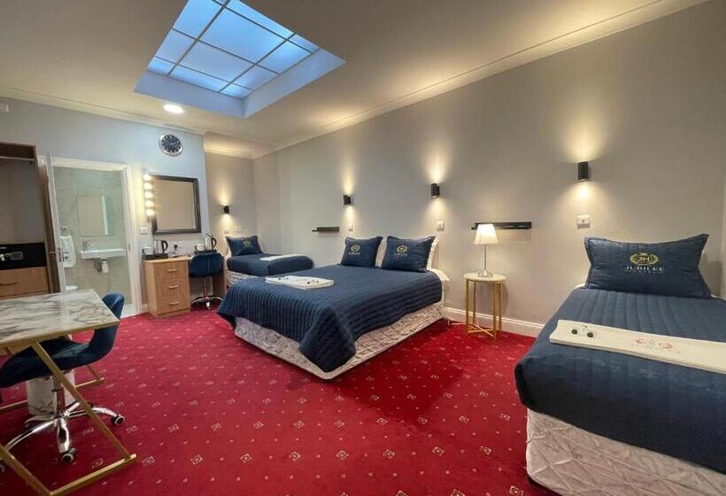 Quarto Familiar, Jubilee Hotel Victoria