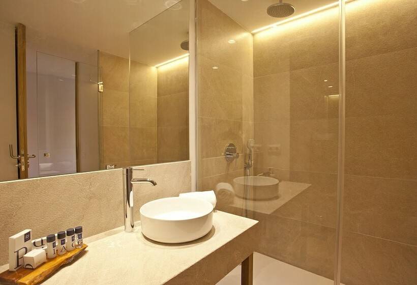 اتاق بزرگ با دسترسی به اسپا, Mon Port Hotel & Spa