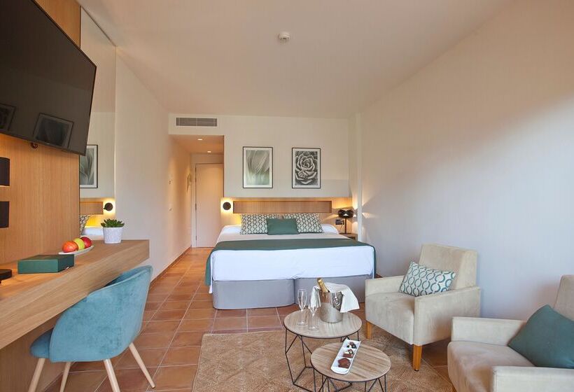 اتاق استاندارد سه نفره, Mon Port Hotel & Spa