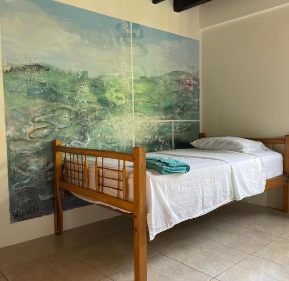 تختخواب در اتاق مشترک, Casa Del Sol