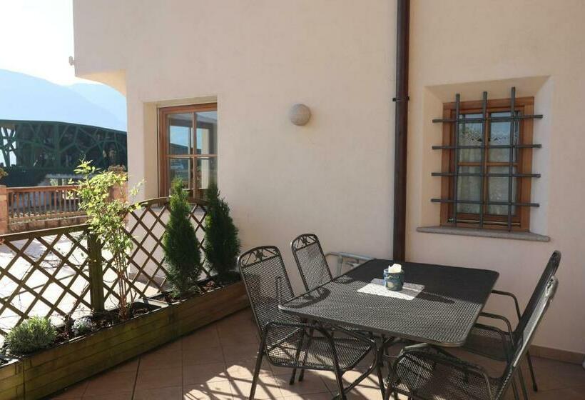 １ベッドルームアパートメント, Weinberghof