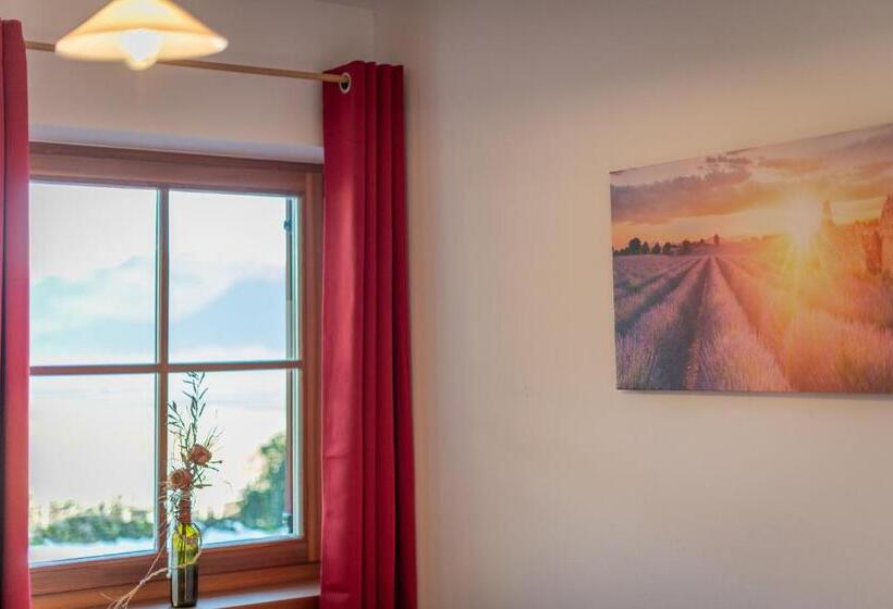 ２ベッドルームアパートメント, Weinberghof