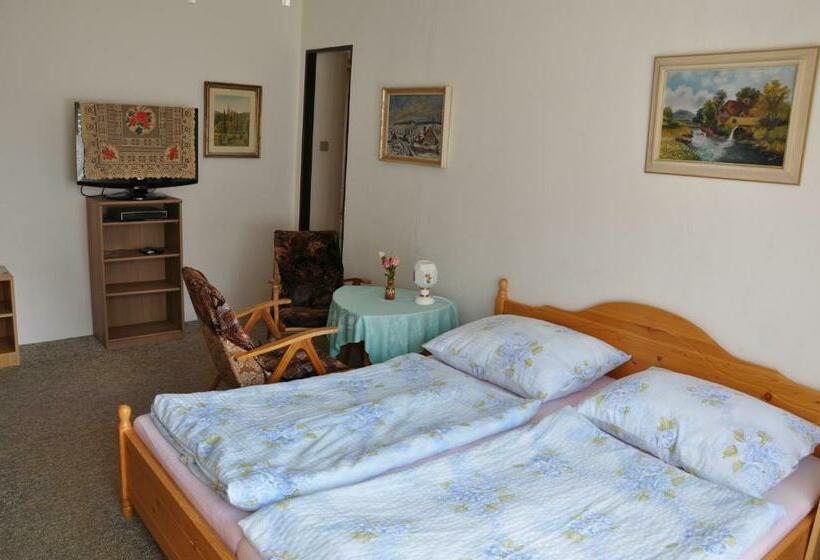 سوییت, Penzion Hainiš