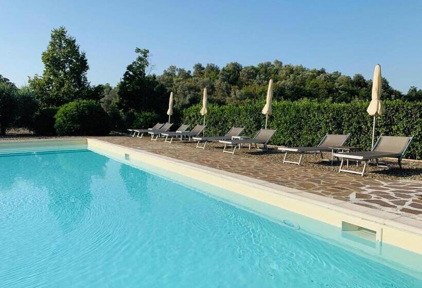 Апартаменты 3 Спальни, Tenuta Montemassi Podere Montauzzo