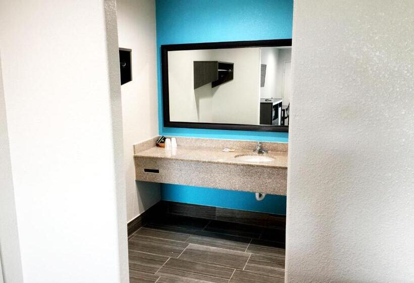 Люкс, Americas Best Value Inn & Suites Mont Belvieu Houston