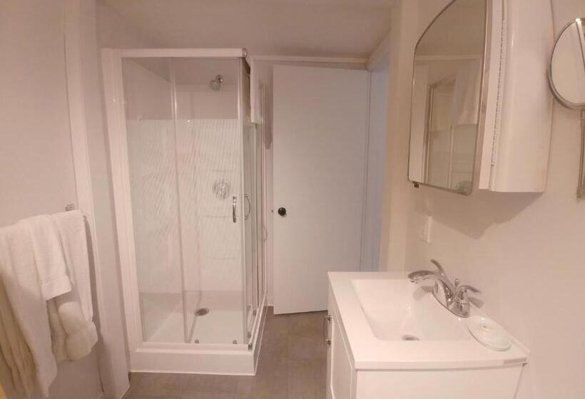 Семейный Номер, Auberge De La Rive De Charlevoix   Auberge De Jeunesse Familiale Pour Voyageurs De Tous âges