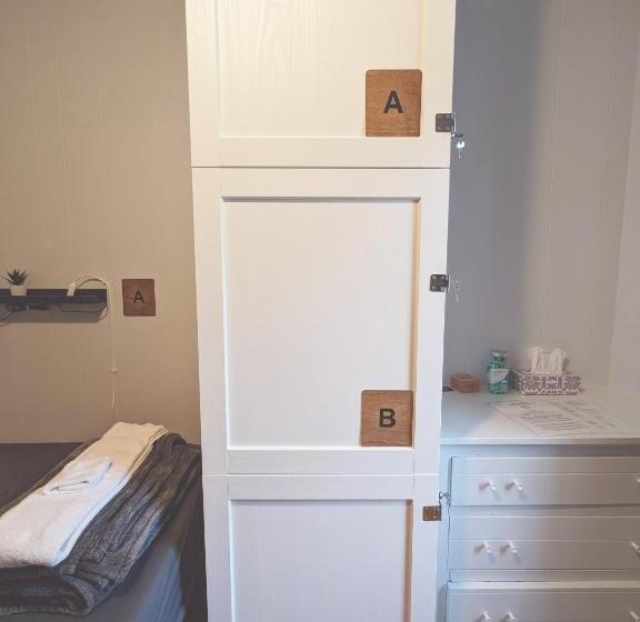 Кровать в Общей Комнате, Auberge De La Rive De Charlevoix   Auberge De Jeunesse Familiale Pour Voyageurs De Tous âges