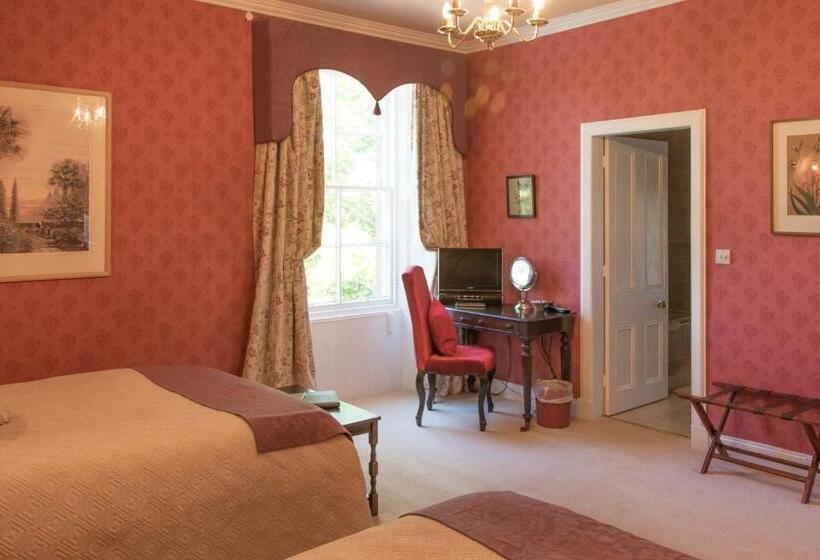 Номер Стандарт, Whitehouse Country House
