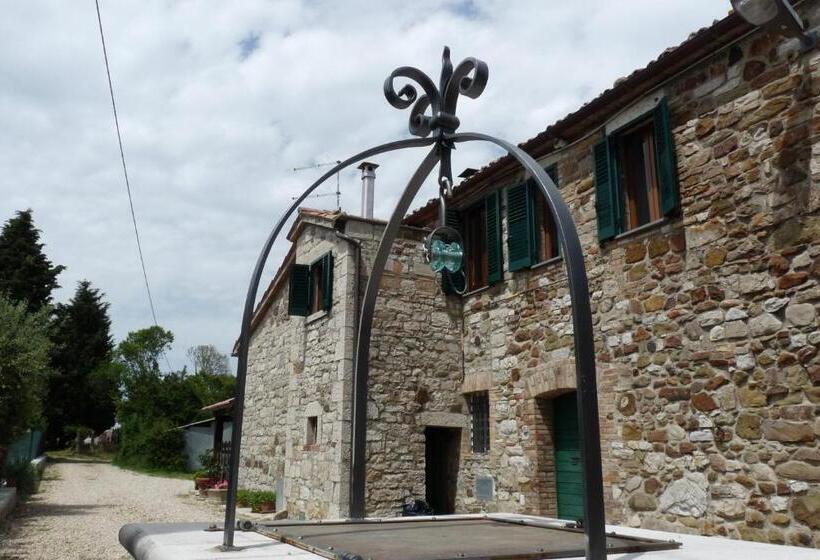 2 Bedrooms Apartment Mountain View, Agriturismo Podere Acqualoreto