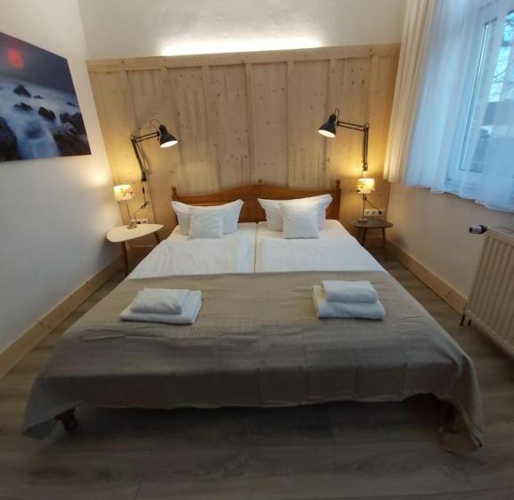 Номер Стандарт, Pension & Restaurant Alte Schule