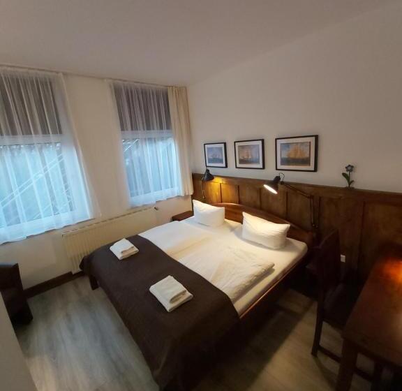 Номер Стандарт, Pension & Restaurant Alte Schule