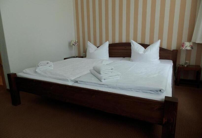 Номер Стандарт, Pension & Restaurant Alte Schule