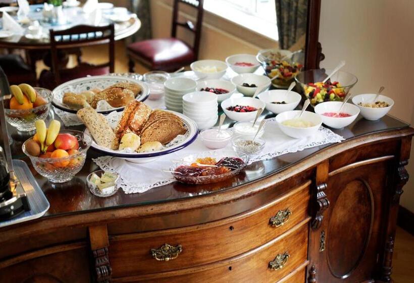 اتاق خانوادگی, Ardawn House