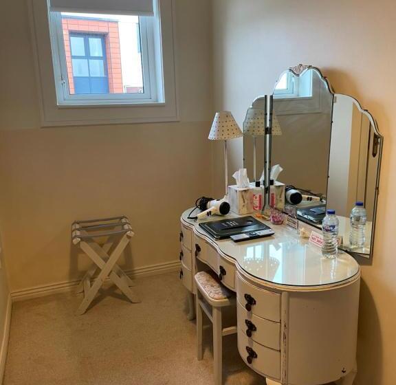 اتاق استاندارد یک نفره, Ardawn House