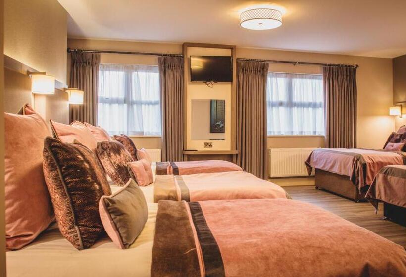 اتاق استاندارد چهار تخته, Barr Na Sraide Inn