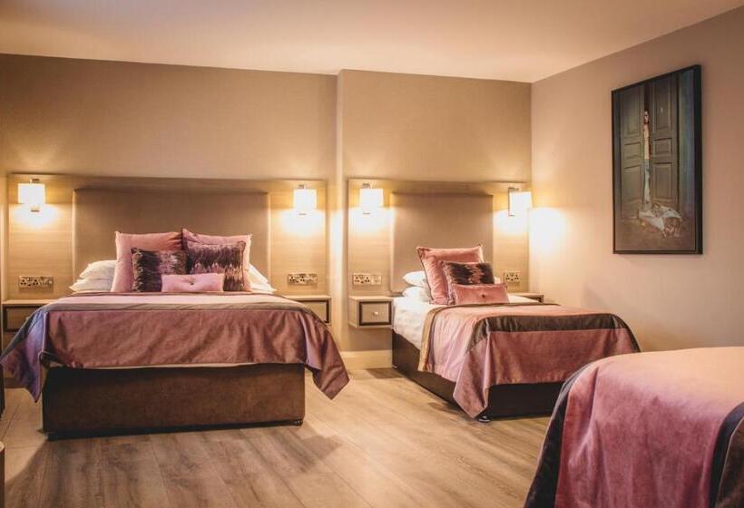 اتاق استاندارد چهار تخته, Barr Na Sraide Inn