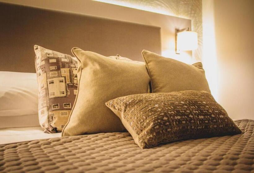 اتاق استاندارد یک نفره, Barr Na Sraide Inn