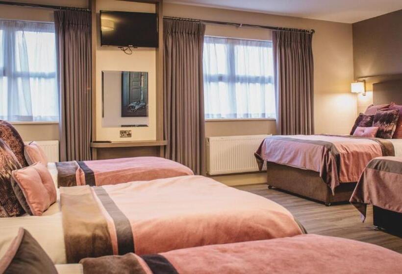 اتاق استاندارد چهار تخته, Barr Na Sraide Inn