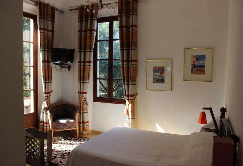 اتاق سوپریور با بالکن, Hôtel Villa La Malouine