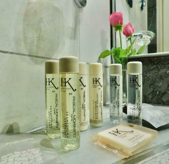 اتاق لوکس یک تخته, Kenzi Rose Garden