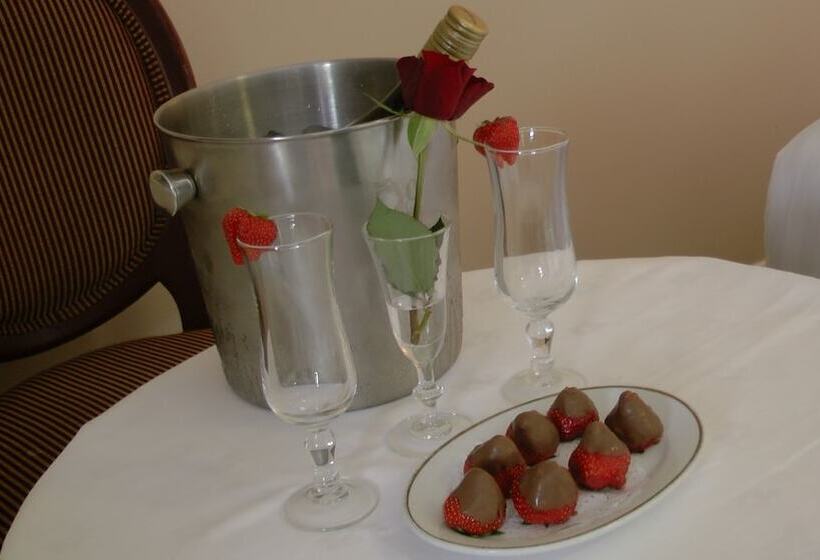اتاق استاندارد, Shamrock Inn