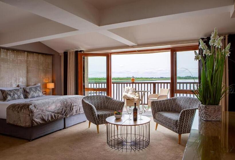 سوئیت با بالکن, Wineport Lodge