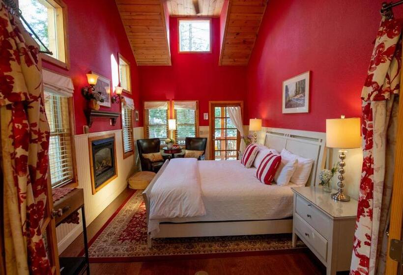 디럭스 스위트 킹 침대, Elliott House Boutique Inn