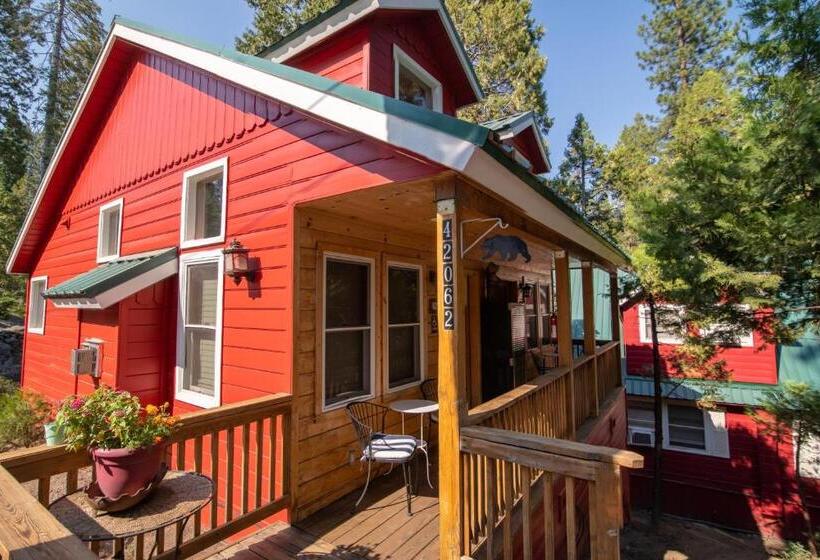 디럭스 스위트 킹 침대, Elliott House Boutique Inn