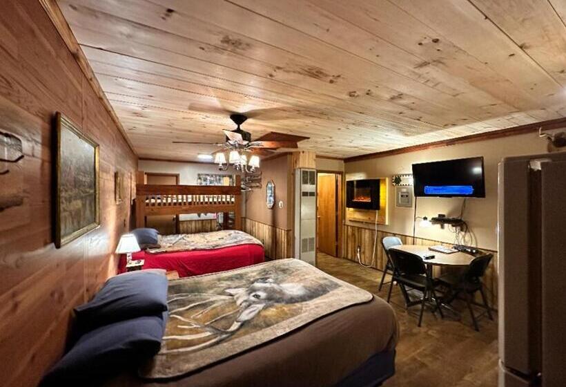 Студия Стандарт, Best Bear Lodge