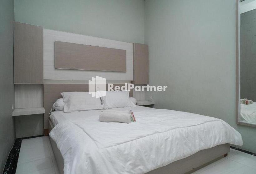 Номер Economy, Yayah Rooms Bogor Syariah Mitra Reddoorz