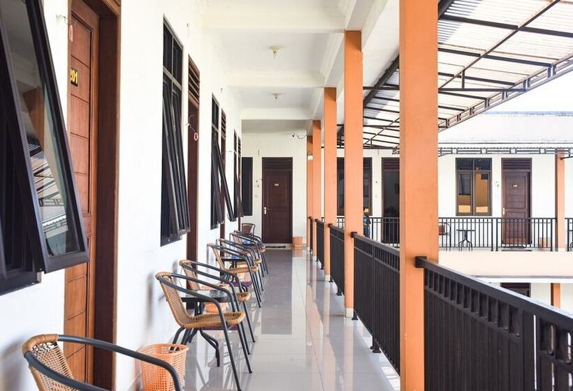 Номер Стандарт, Reddoorz Near Alun Alun Wonosobo