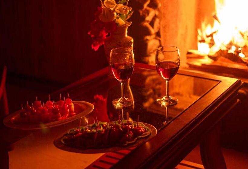 Трехместный Номер Deluxe, Misty Woods Resort