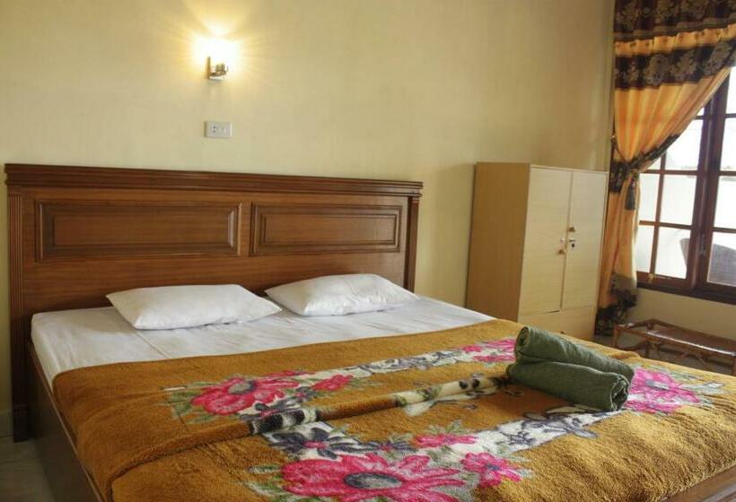 Номер Стандарт, Gokhon Guest House