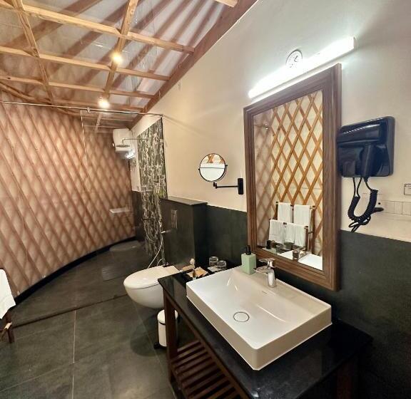 Standard Tent, Machaan Wilderness Lodge Nagarahole