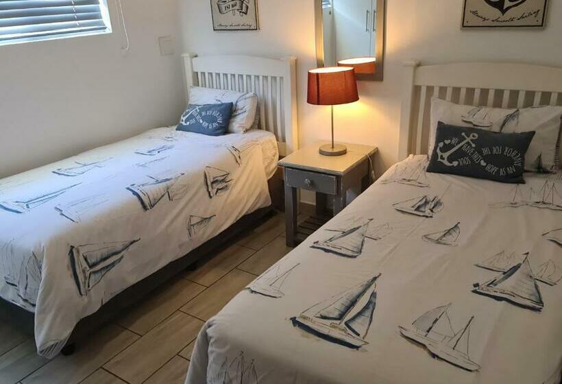 Apartamento 1 Dormitório, Suidersee Block 2, Hartenbos