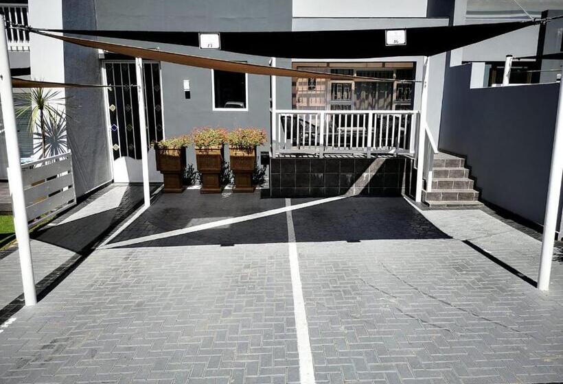 Apartamento 1 Dormitório, Suidersee Block 2, Hartenbos