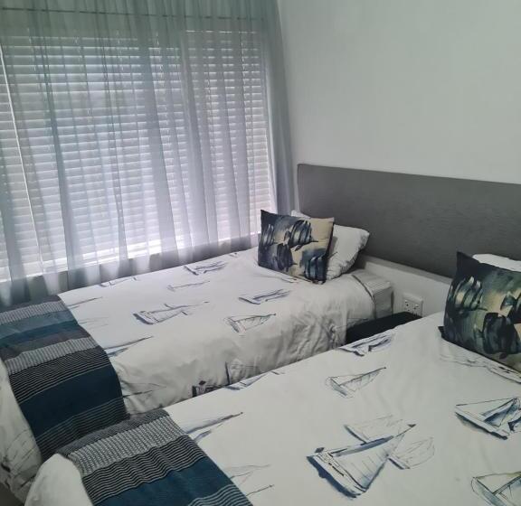 Apartamento 1 Dormitório, Suidersee Block 2, Hartenbos