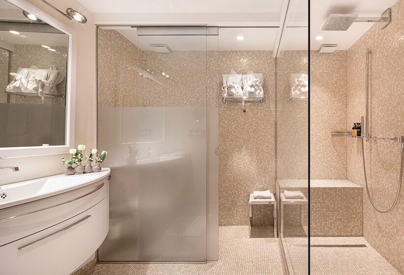 Номер Deluxe, Manoir Du Dragon