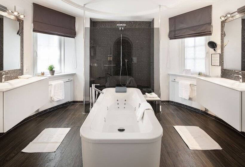 Люкс Повышенной Комфортности, Manoir Du Dragon